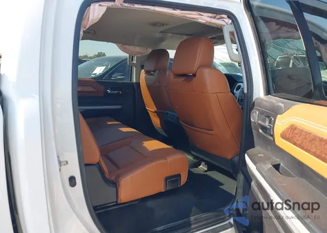 2020 Toyota Tundra 1794 Edition из США, поврежденный, VIN 5TFAY5F18LX903888